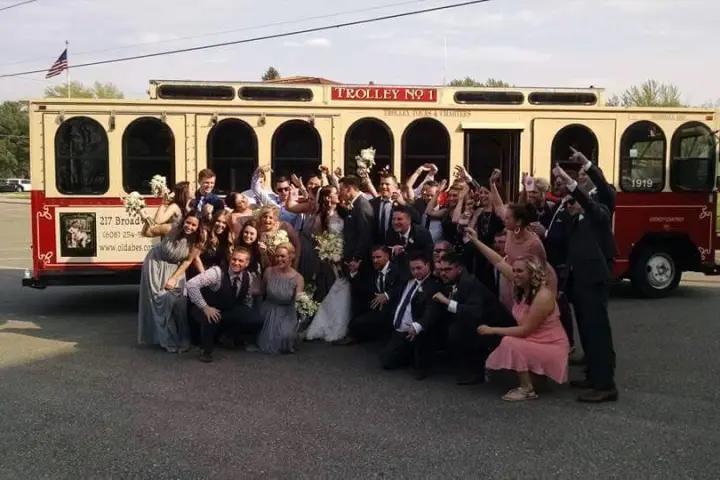 A group photo in front of the Wisconsin Dells trolley